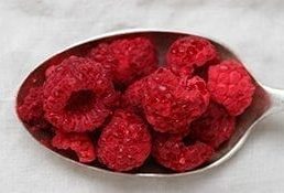 Freeze Dried raspberries - heaven in a freeze dried berry. Add a fruity sweet crunch to your muesli mix, which is also packed with vitamin C, manganese, and antioxidants.